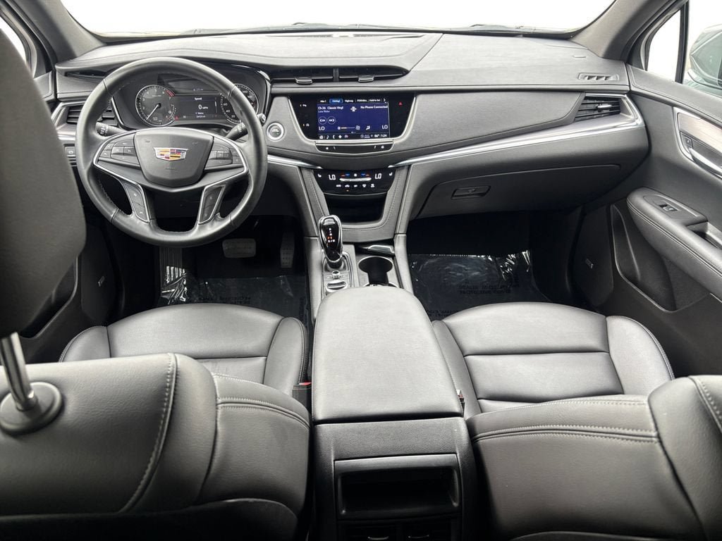 Certified 2024 Cadillac XT5 Luxury FWD image 12