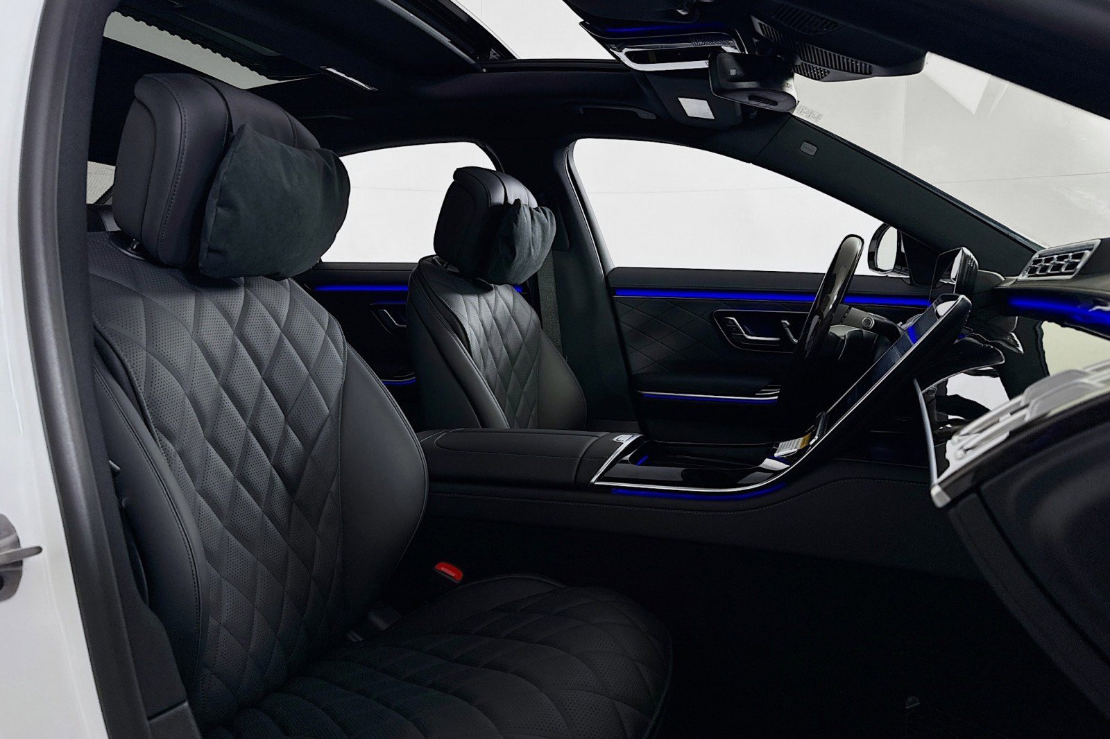 New 2026 Mercedes-Benz S 580e 4MATIC Sedan image 6