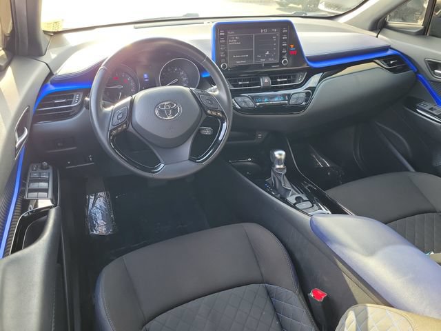 Used 2020 Toyota C-HR XLE FWD image 11