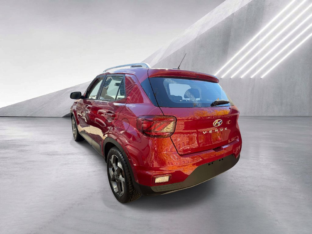 Certified 2023 Hyundai Venue Limited w/ Cargo Package FWD image 5