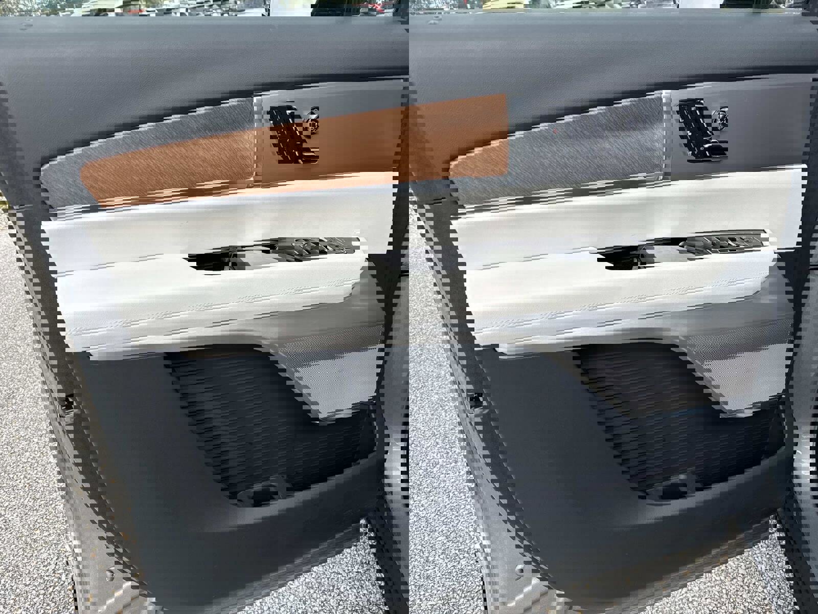 New 2026 Cadillac Vistiq Luxury w/ LPO, Floor Liner Package image 18