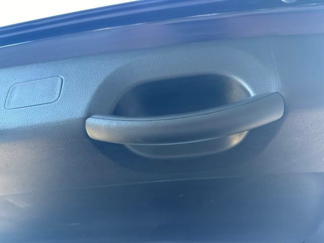 Used 2026 Kia Carnival LXS FWD image 18