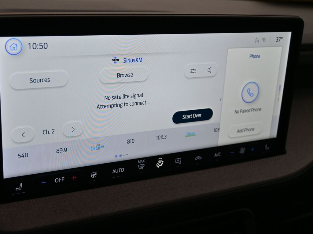 New 2025 Ford Maverick XLT w/ XLT Luxury Package image 24