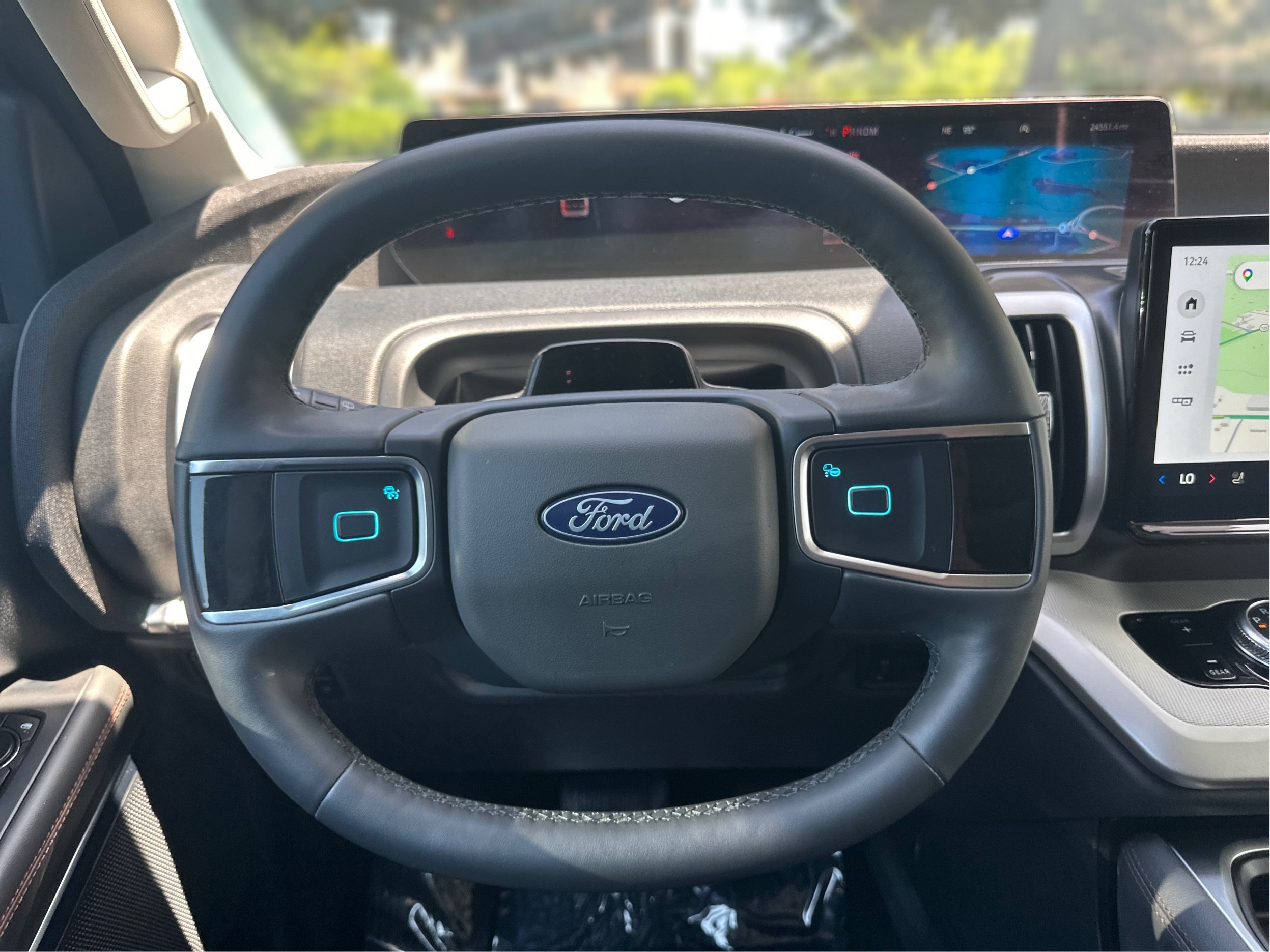 Used 2025 Ford Expedition Active AWD/4WD image 21