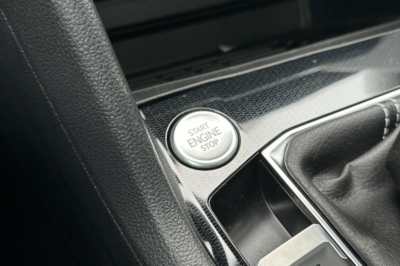New 2026 Volkswagen Taos SEL AWD/4WD image 22