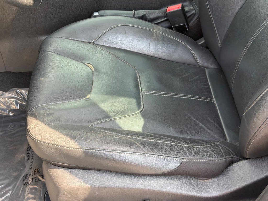 Used 2015 Ford Focus Titanium FWD image 23