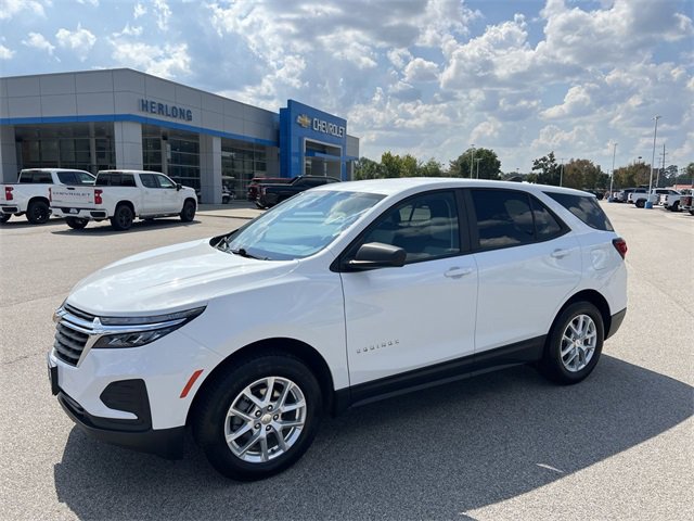 Used 2022 Chevrolet Equinox LS w/ LS Convenience Package