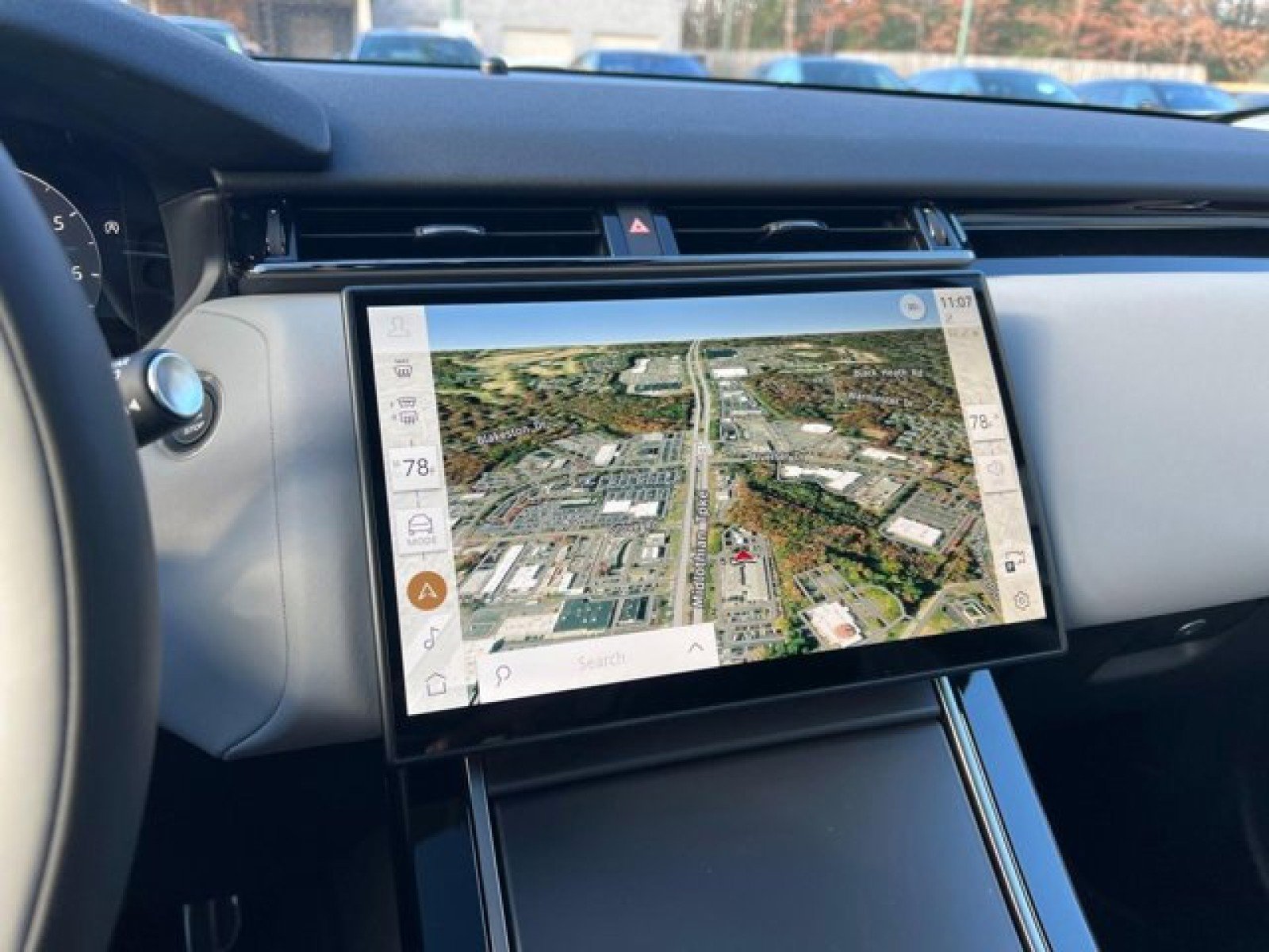 New 2025 Land Rover Range Rover Velar Dynamic SE image 16