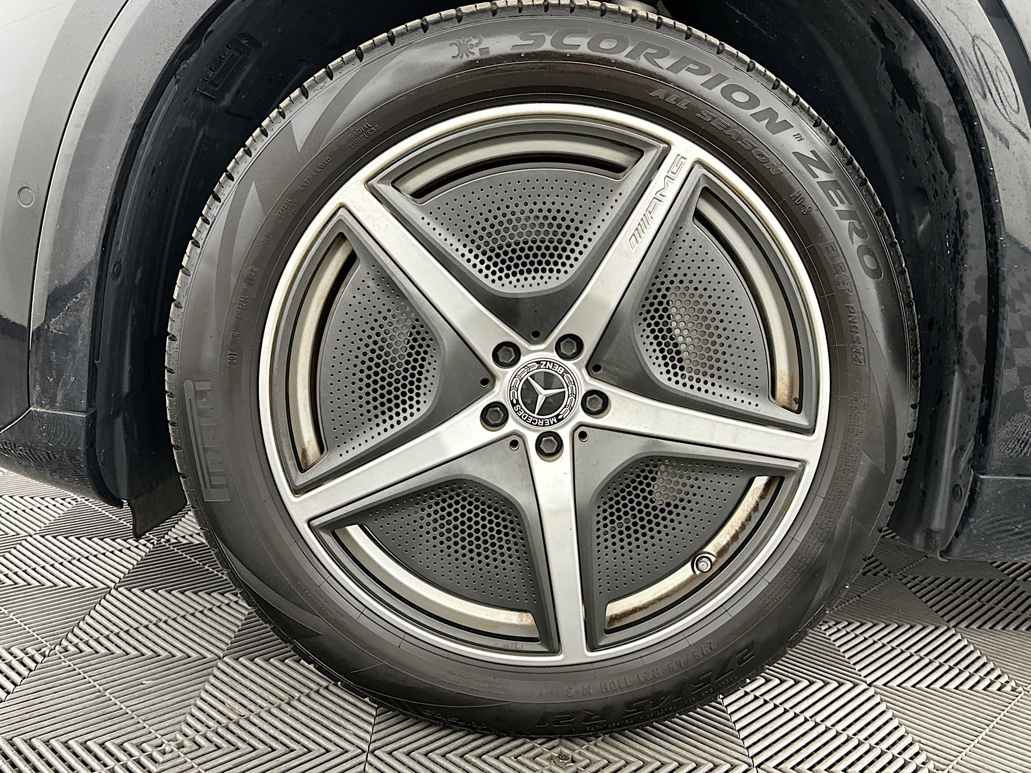 Used 2023 Mercedes-Benz EQS 580 4MATIC SUV image 34