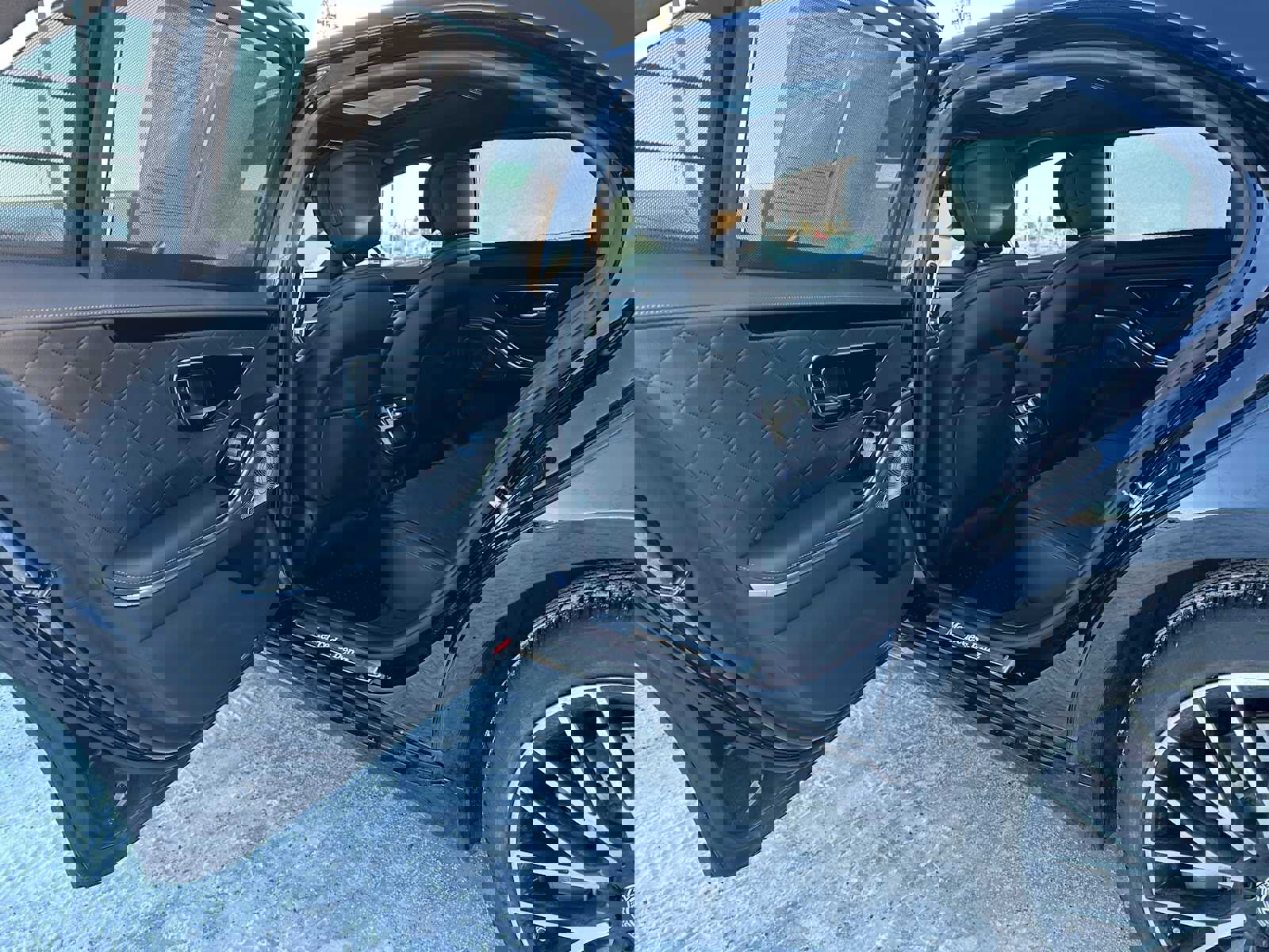 Used 2025 Mercedes-Benz S 500 4MATIC image 24