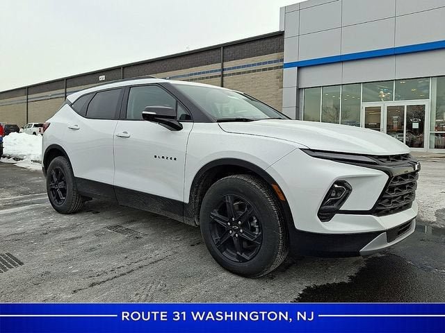 New 2026 Chevrolet Blazer LT w/ Sound & Technology Package AWD/4WD image 3