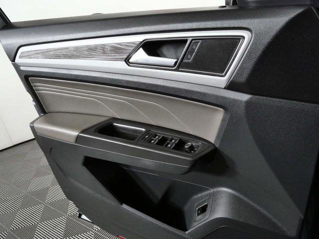 Used 2023 Volkswagen Atlas Cross Sport SE w/ Panoramic Sunroof Package image 25