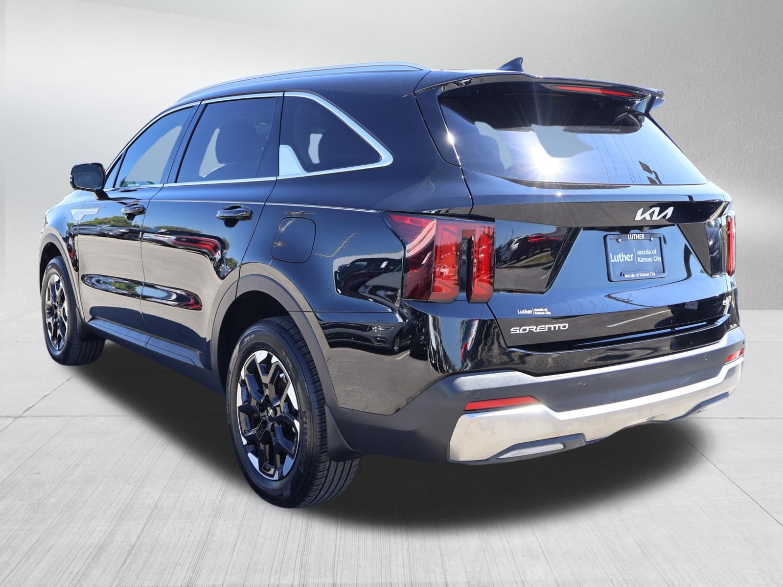 Used 2026 Kia Sorento S AWD/4WD image 5