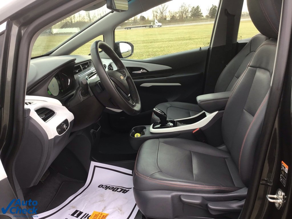 Used 2019 Chevrolet Bolt Premier w/ Infotainment Package image 28