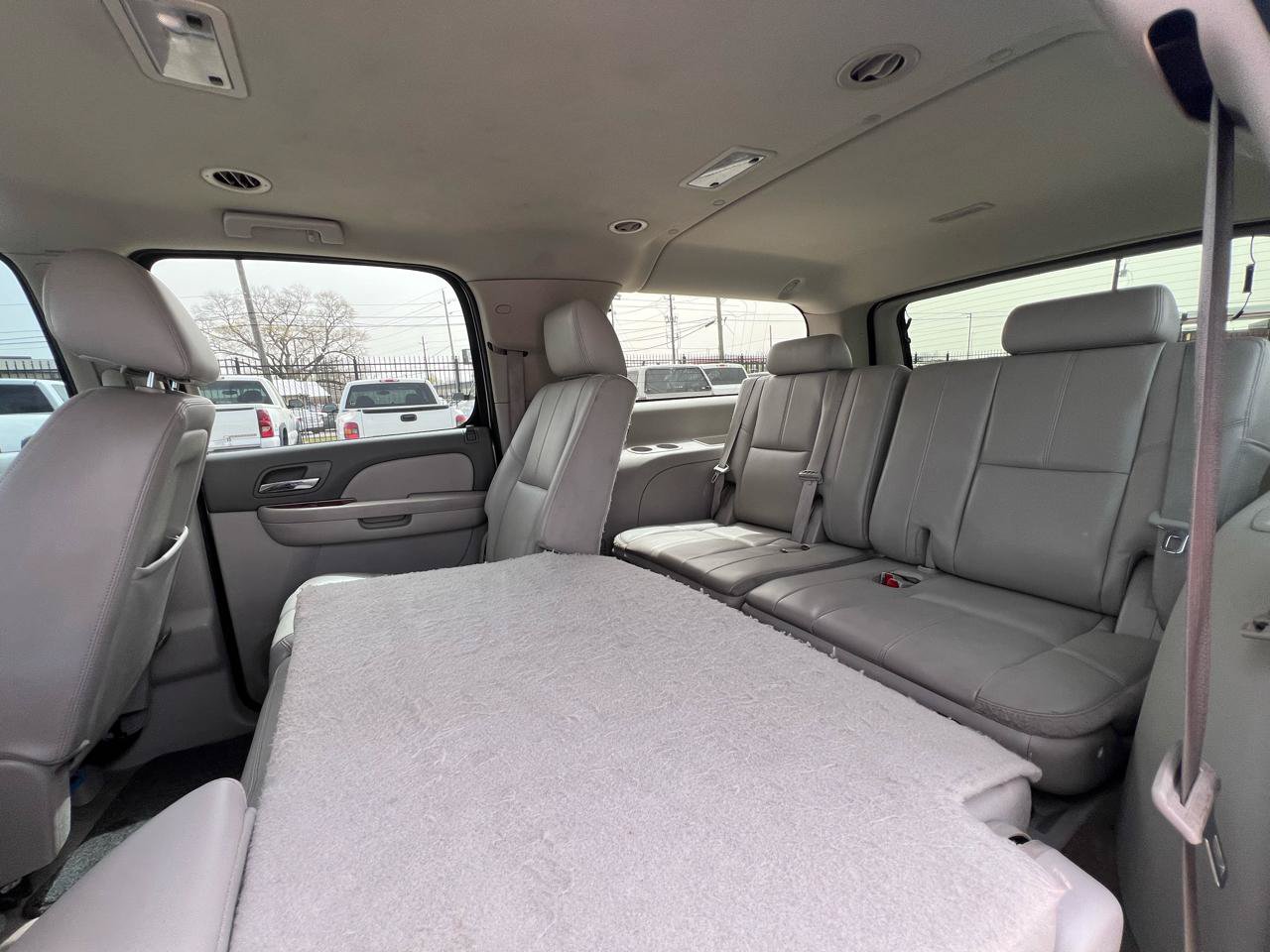 Used 2013 GMC Yukon XL SLT RWD image 32