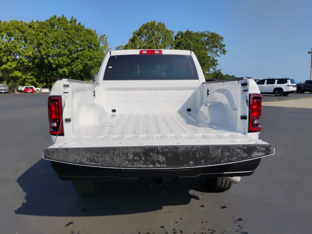 New 2026 RAM 2500 Tradesman AWD/4WD image 14