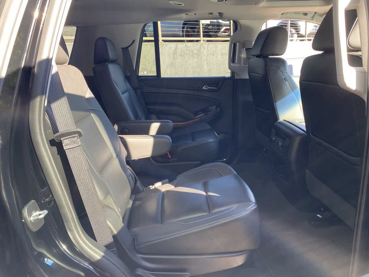 Used 2020 Chevrolet Tahoe Premier w/ 6.2L Performance Package AWD/4WD image 17
