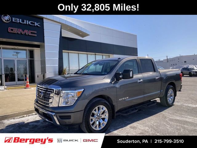 Used 2021 Nissan Titan SV w/ SV Convenience Package image 1