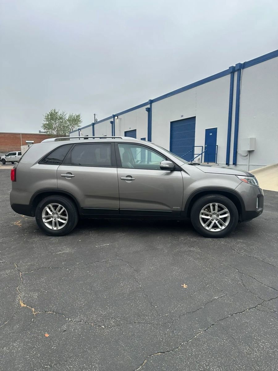 Used 2015 Kia Sorento LX AWD/4WD image 5
