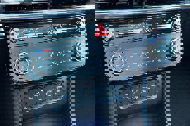 New 2025 Hyundai Tucson Limited image 18