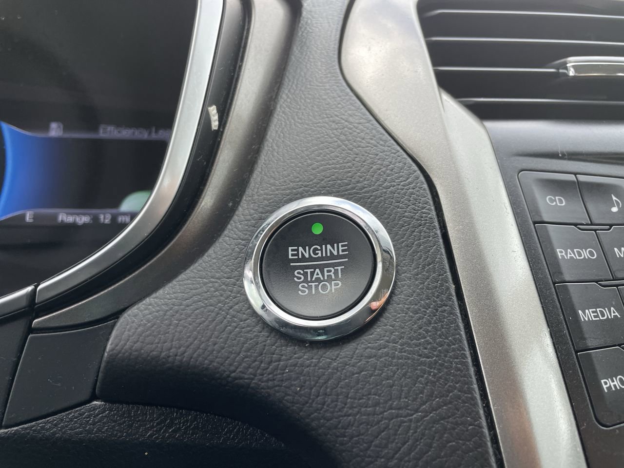 Used 2017 Ford Fusion S FWD image 29