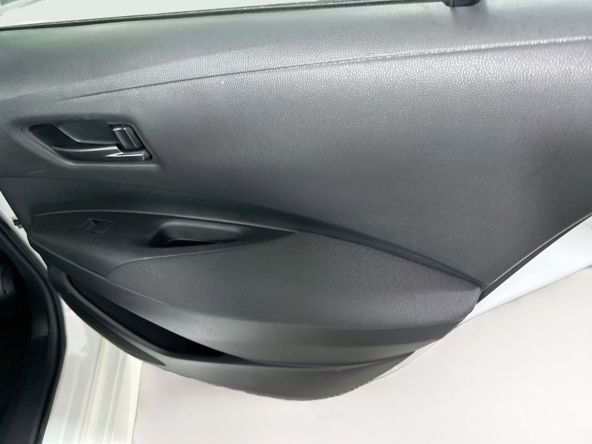Used 2025 Toyota Corolla LE FWD image 29