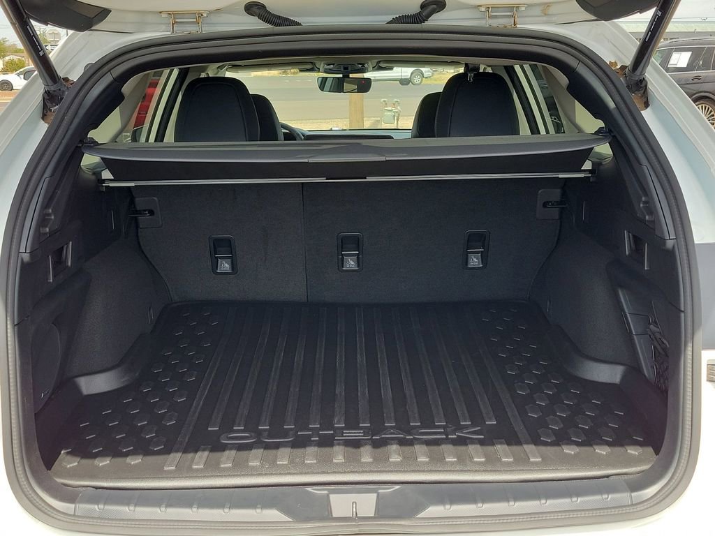 Certified 2025 Subaru Outback Limited image 12