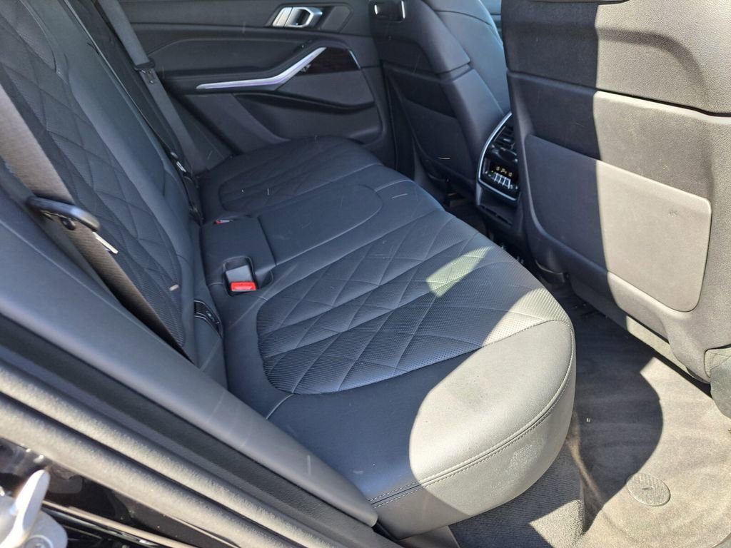 Used 2024 BMW X5 xDrive50e image 14