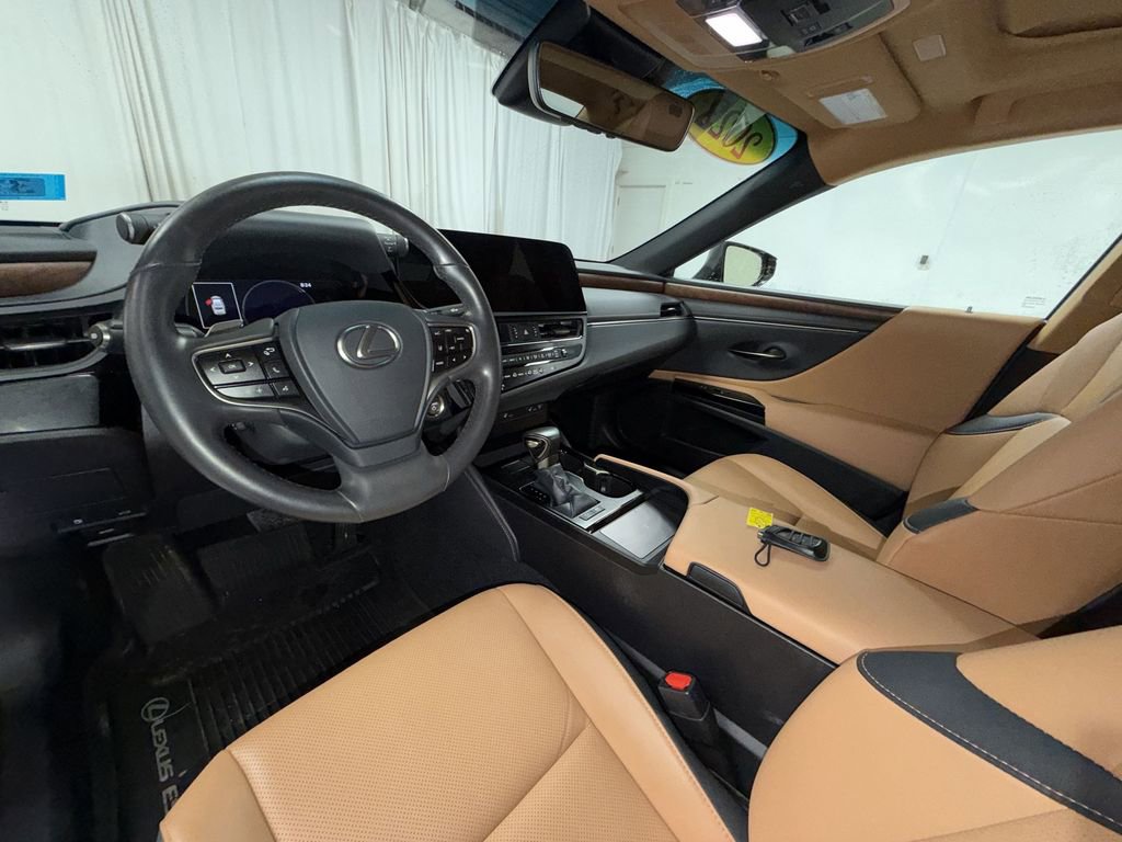 Used 2023 Lexus ES 300h w/ Premium Package image 13