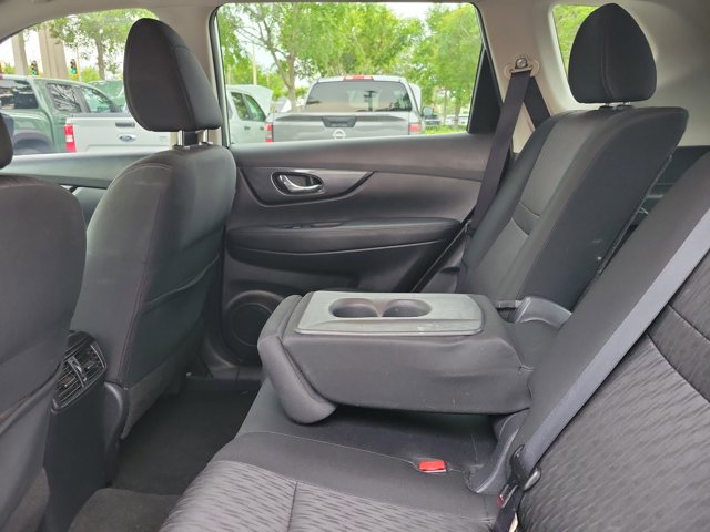 Used 2018 Nissan Rogue SV FWD image 14
