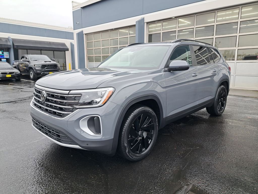 New 2026 Volkswagen Atlas SE
