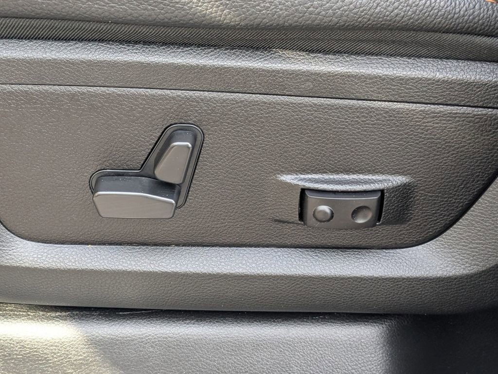 Used 2023 RAM 2500 Limited image 20