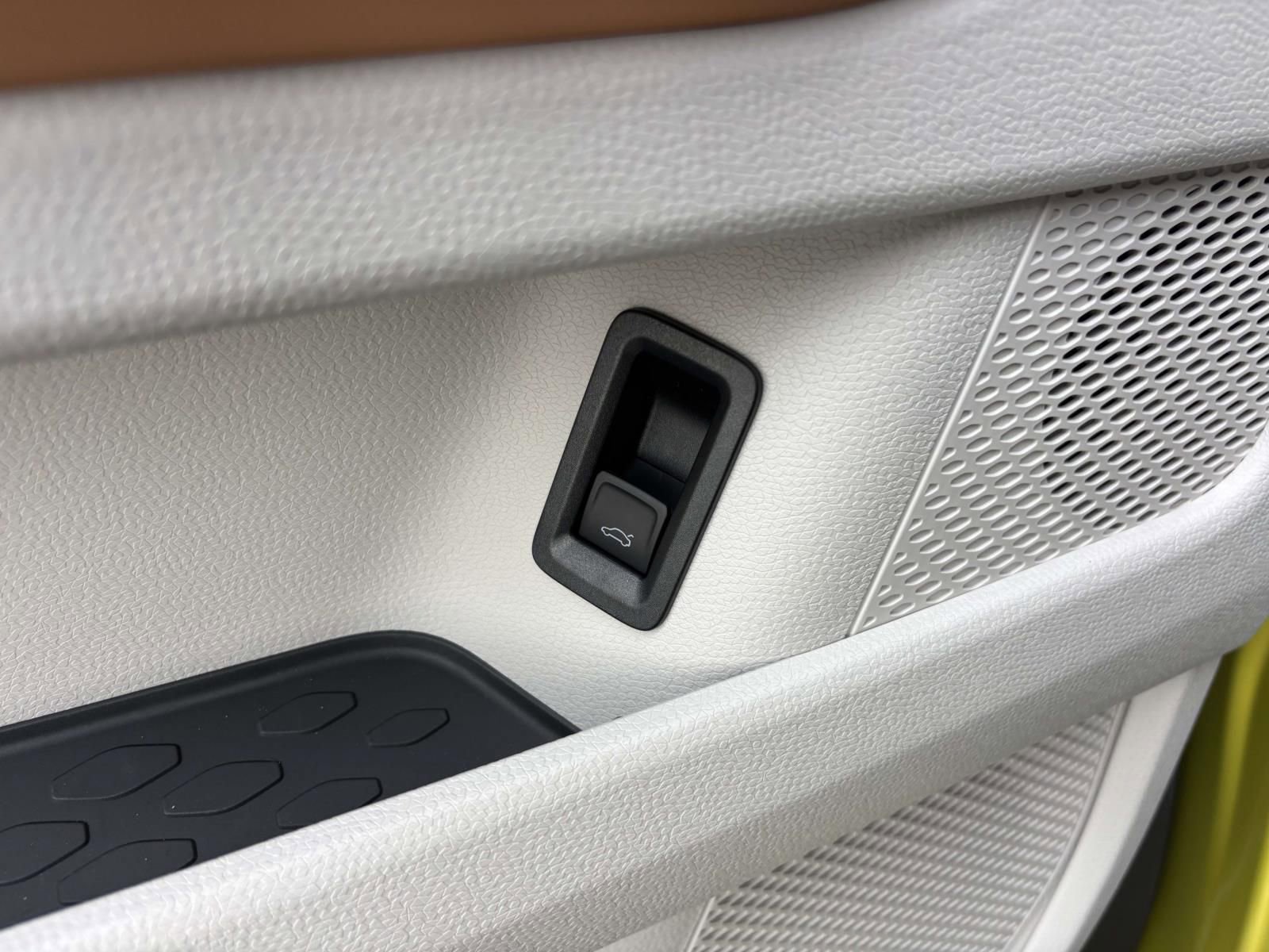 New 2025 Volkswagen ID. Buzz Pro S Plus image 14