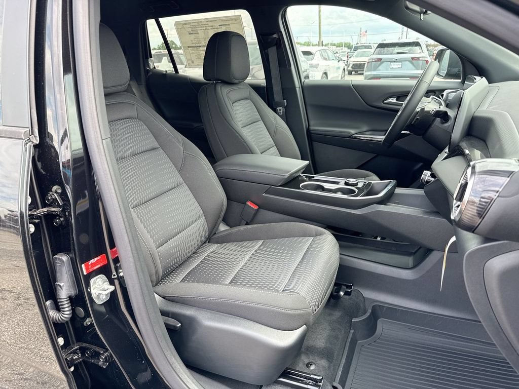 New 2026 Chevrolet Equinox LT w/ LPO, Floor Liner Package FWD image 25