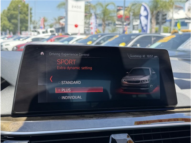Used 2019 BMW 540i w/ Convenience Package RWD image 52