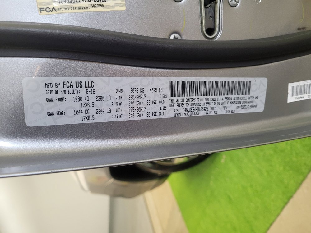 Used 2017 Jeep Compass High Altitude image 33