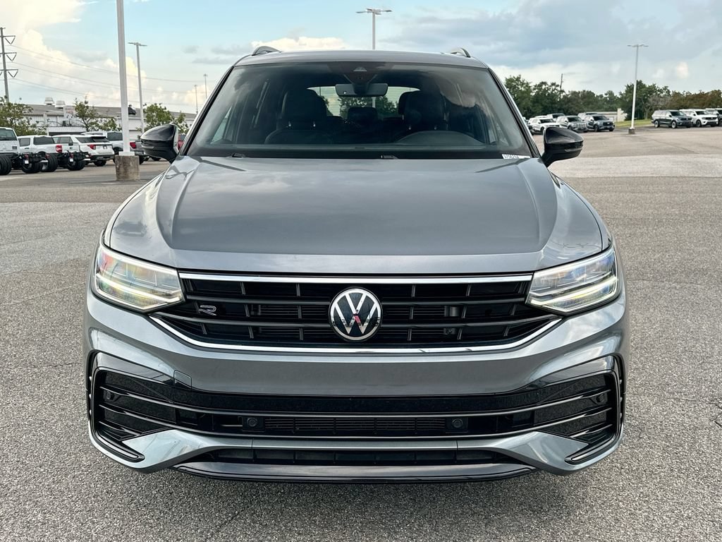 Used 2022 Volkswagen Tiguan SE R-Line FWD image 5