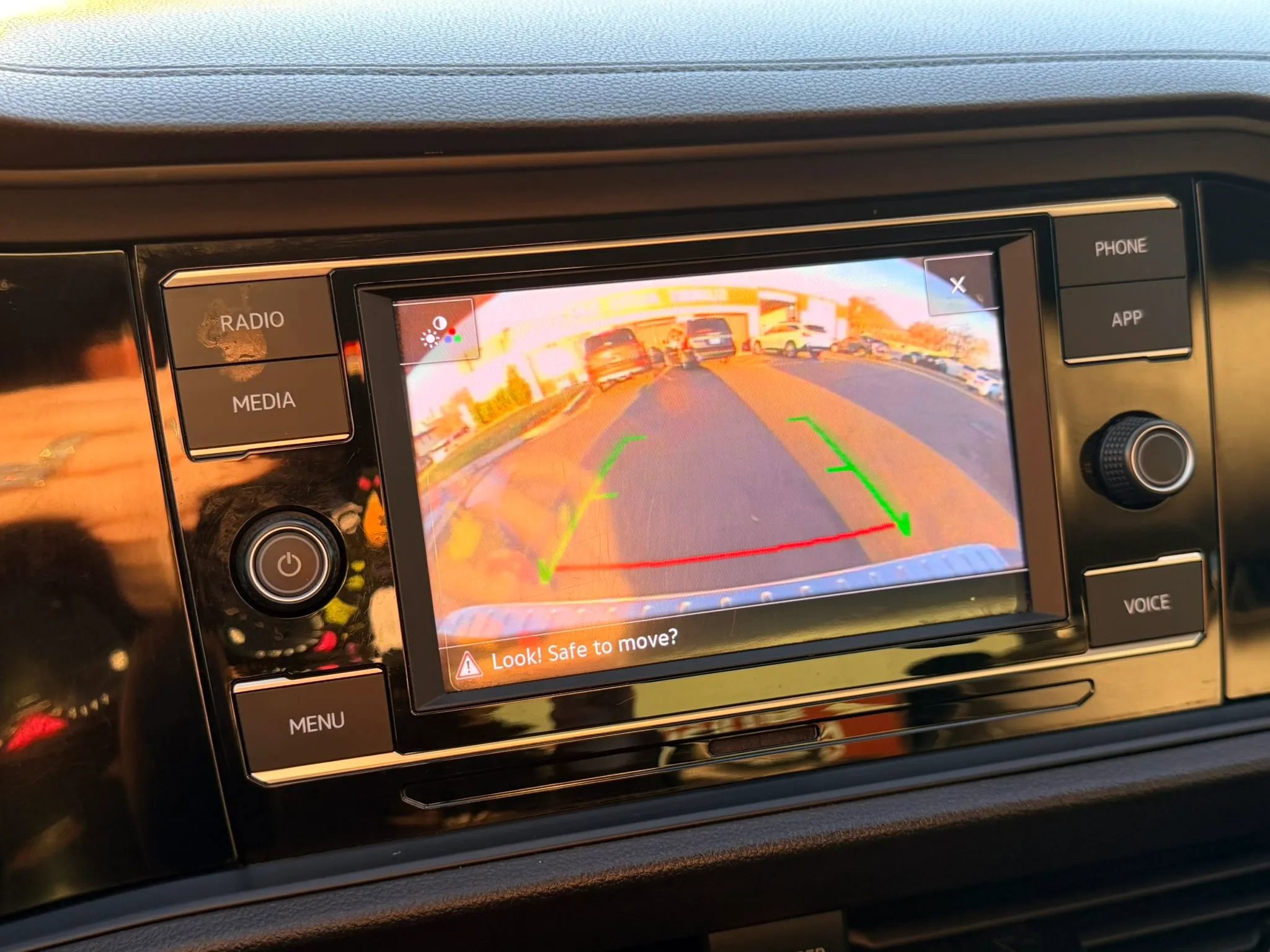 Used 2023 Volkswagen Jetta SE image 21