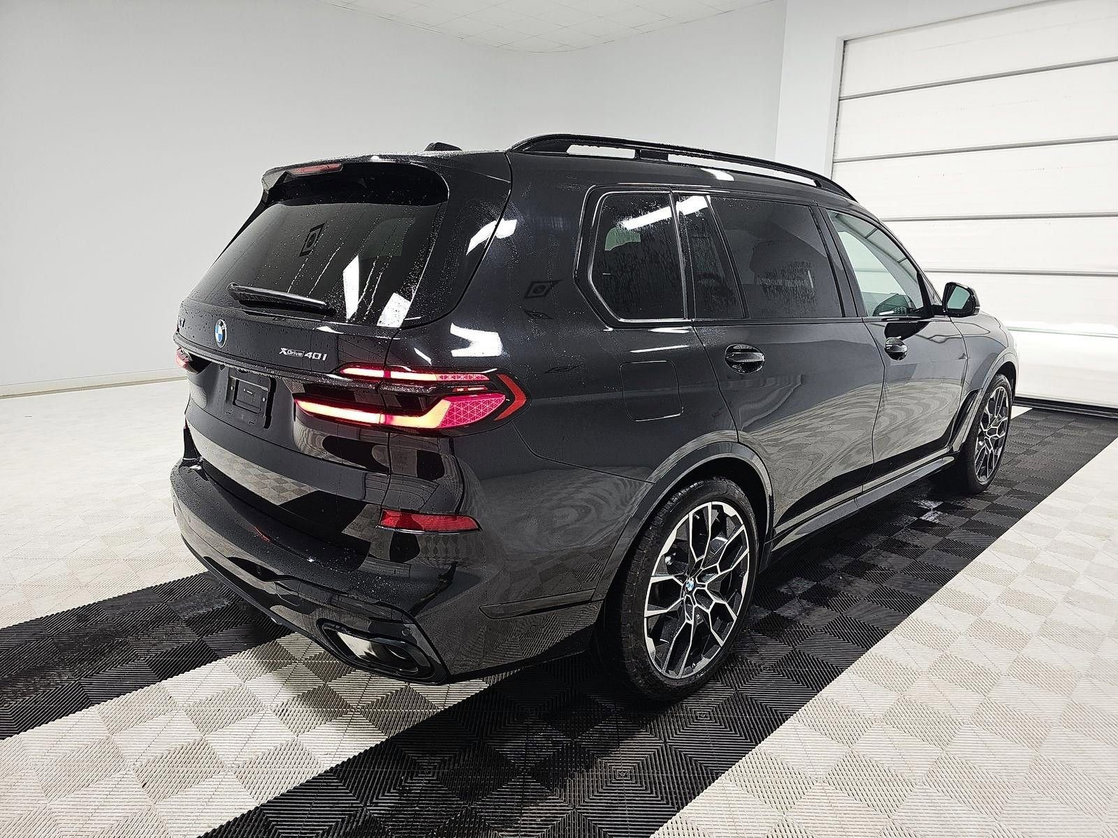 Used 2025 BMW X7 xDrive40i w/ M Sport Package AWD/4WD image 6