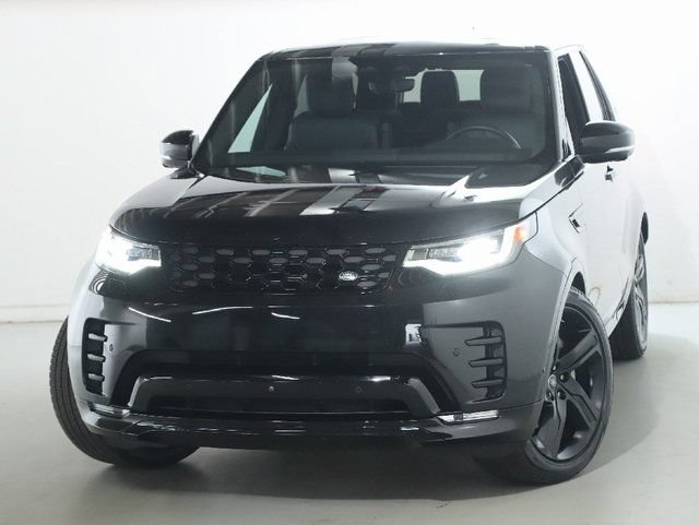 Used 2025 Land Rover Discovery Dynamic SE AWD/4WD image 3