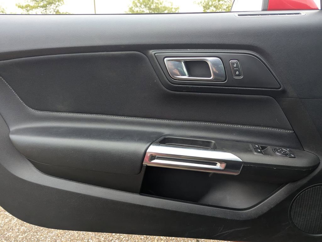 Used 2021 Ford Mustang Coupe image 15