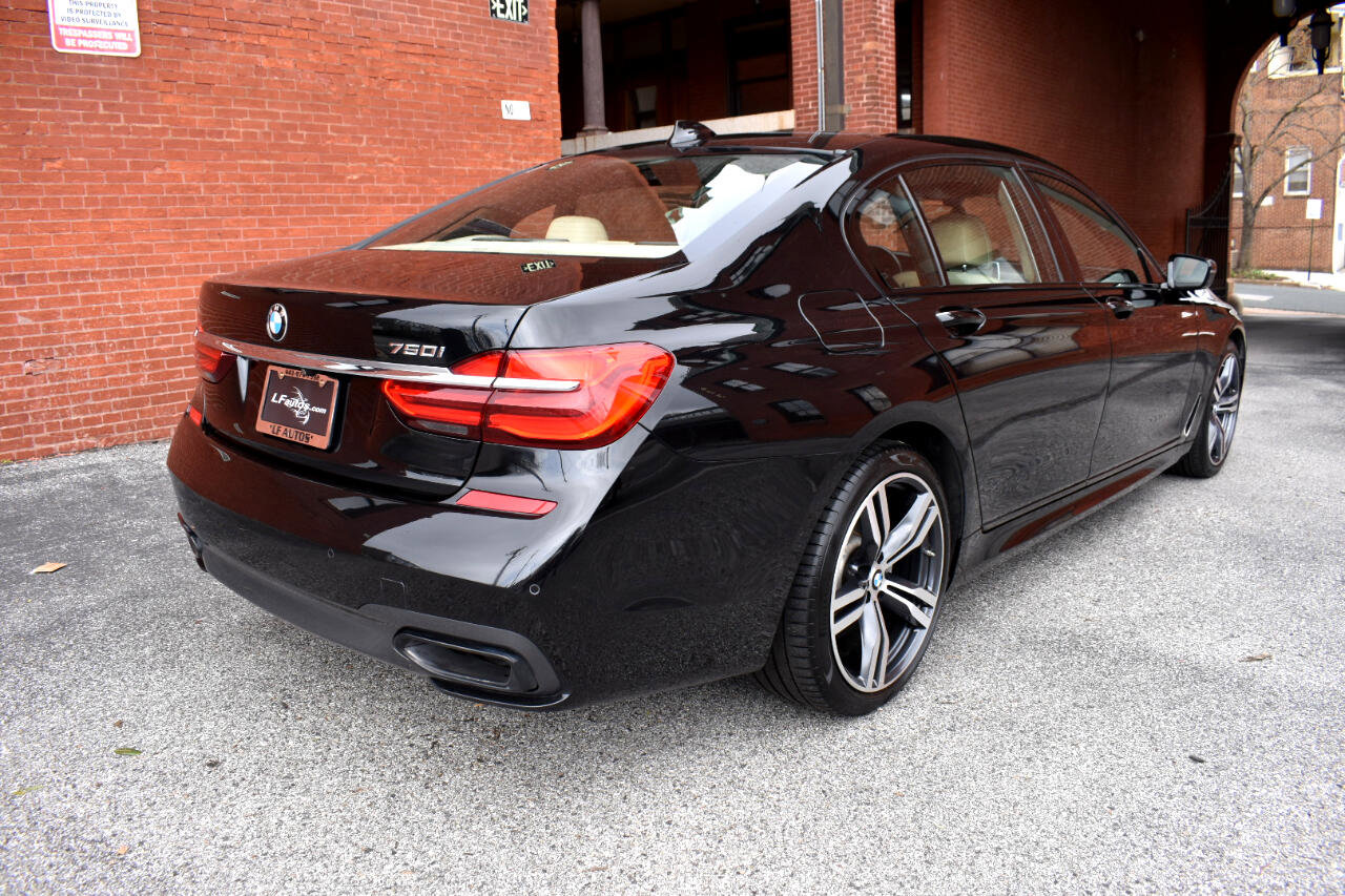 Used 2019 BMW 750i w/ Executive Package image 3