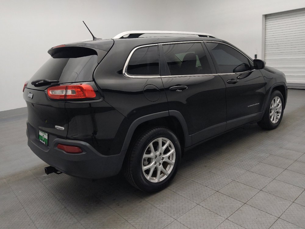 Used 2018 Jeep Cherokee Latitude image 10