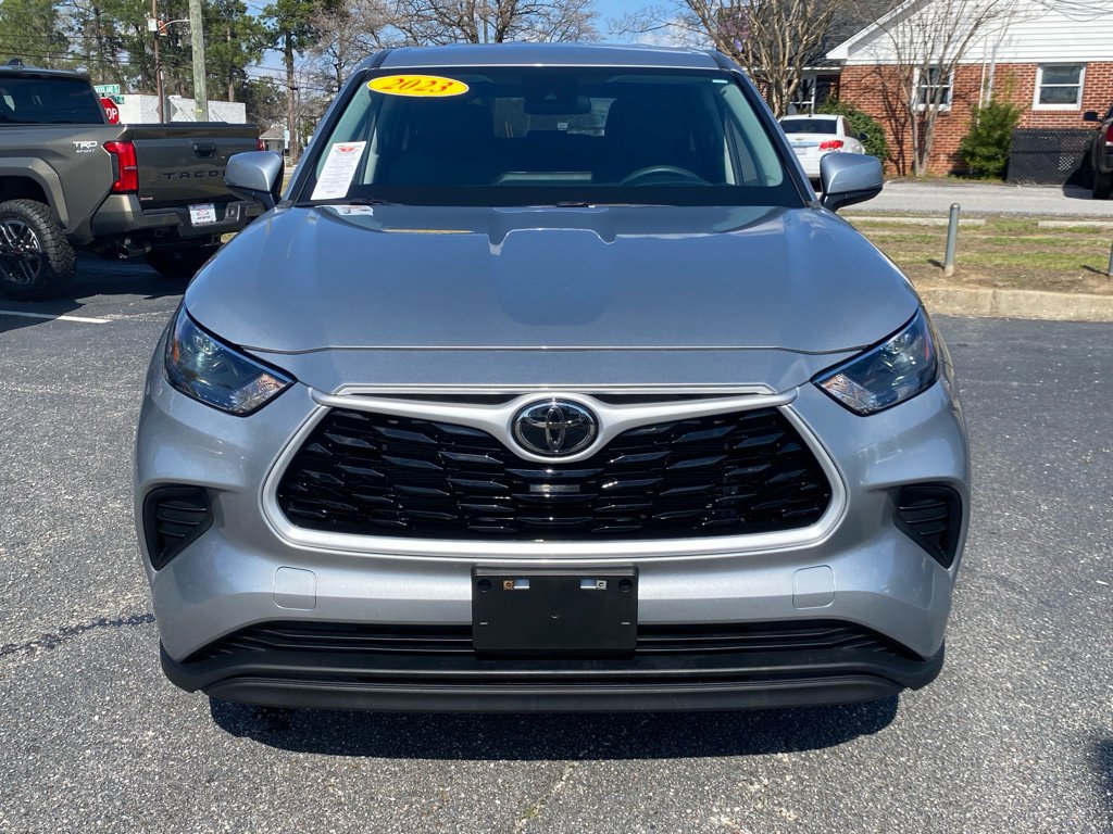 Used 2023 Toyota Highlander L image 16