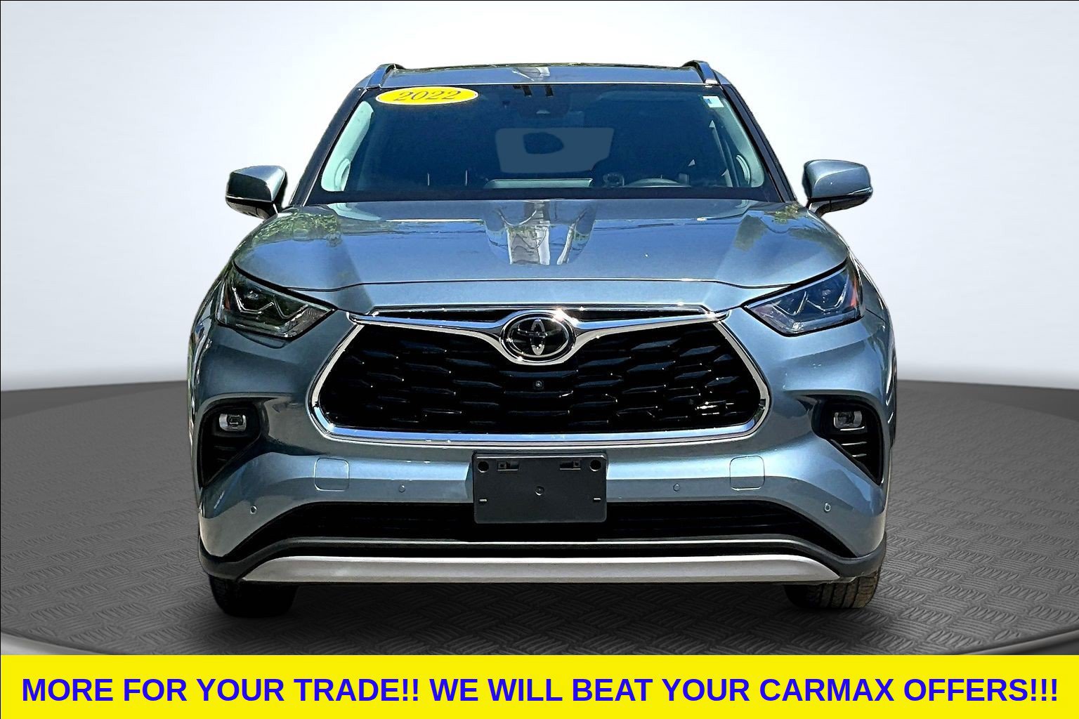 Used 2022 Toyota Highlander Platinum AWD/4WD image 2