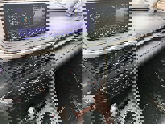 Used 2020 Lexus RX 350L Premium image 11