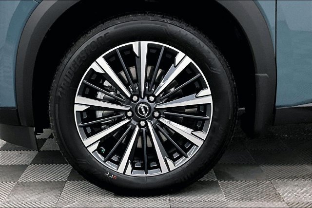 New 2026 Nissan Pathfinder Platinum w/ Lighting Package AWD/4WD image 12