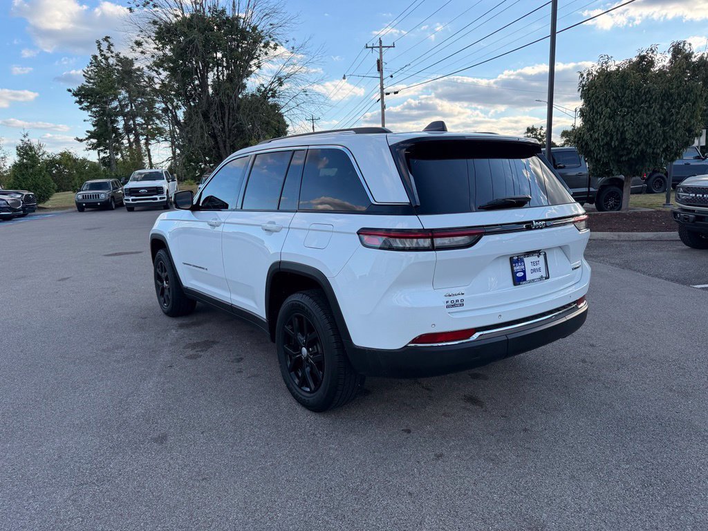 Used 2022 Jeep Grand Cherokee Limited AWD/4WD image 5