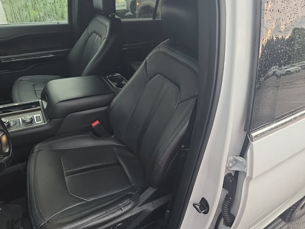 Used 2020 Ford Expedition Limited AWD/4WD image 12