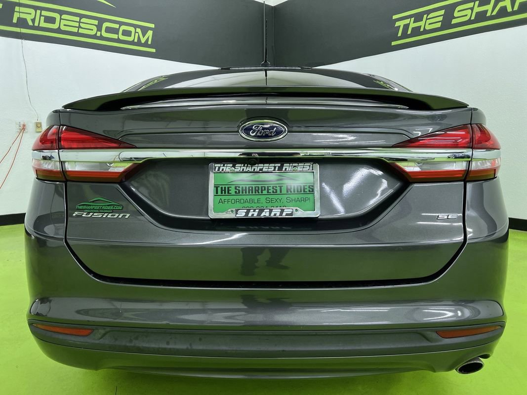 Used 2017 Ford Fusion SE FWD image 8